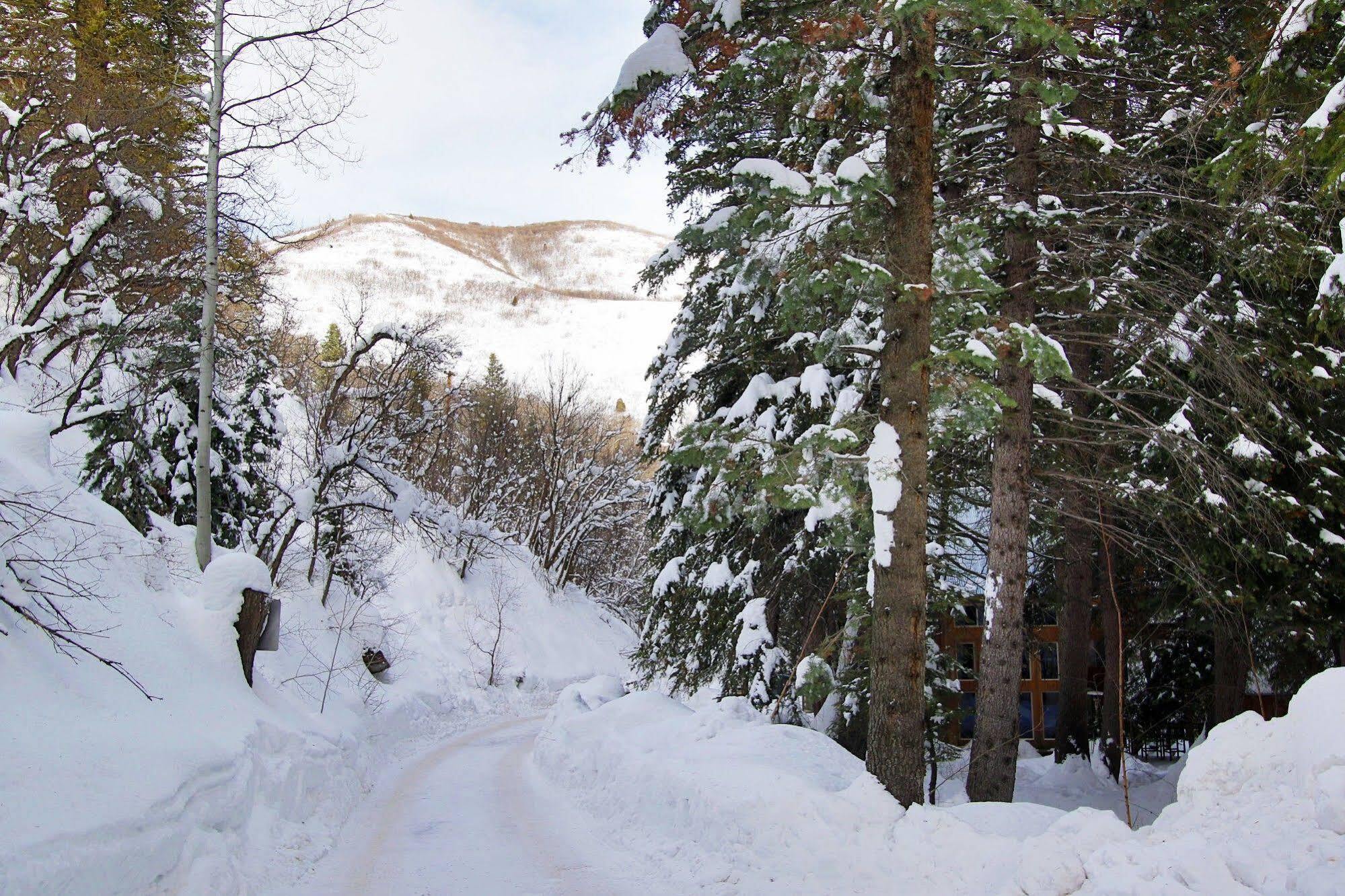 Log Cabin On The Stream Sundance Exterior foto